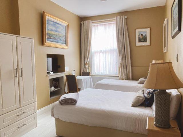 Rose Lodge Guest House Корк Экстерьер фото
